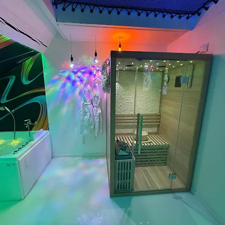 Apartment Capsule - Lumina *