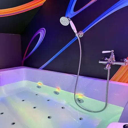 Apartment Capsule - Lumina *